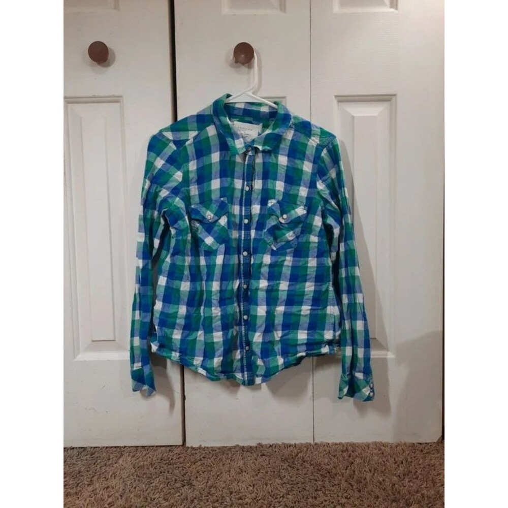 Large SONOMA long sleeved plaid shirt